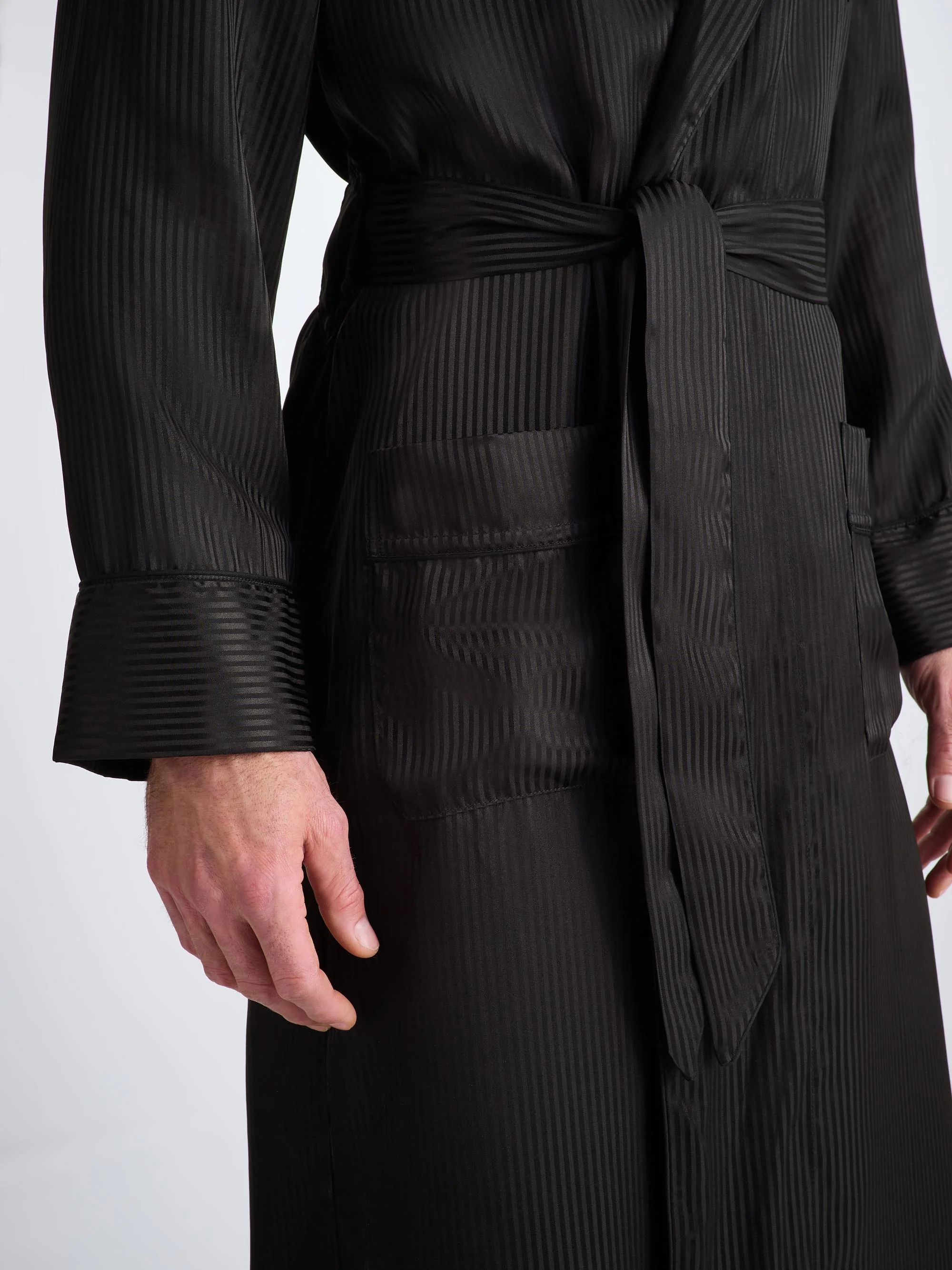 Men's Dressing Gown Woburn 8 Silk Satin Black - Image 6