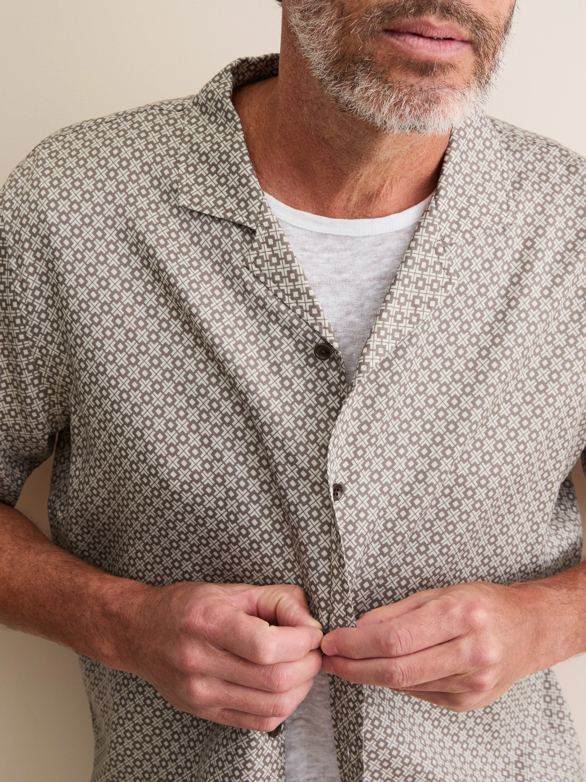 Men's Short Sleeve Shirt London Geo Cross Taupe - Image 5