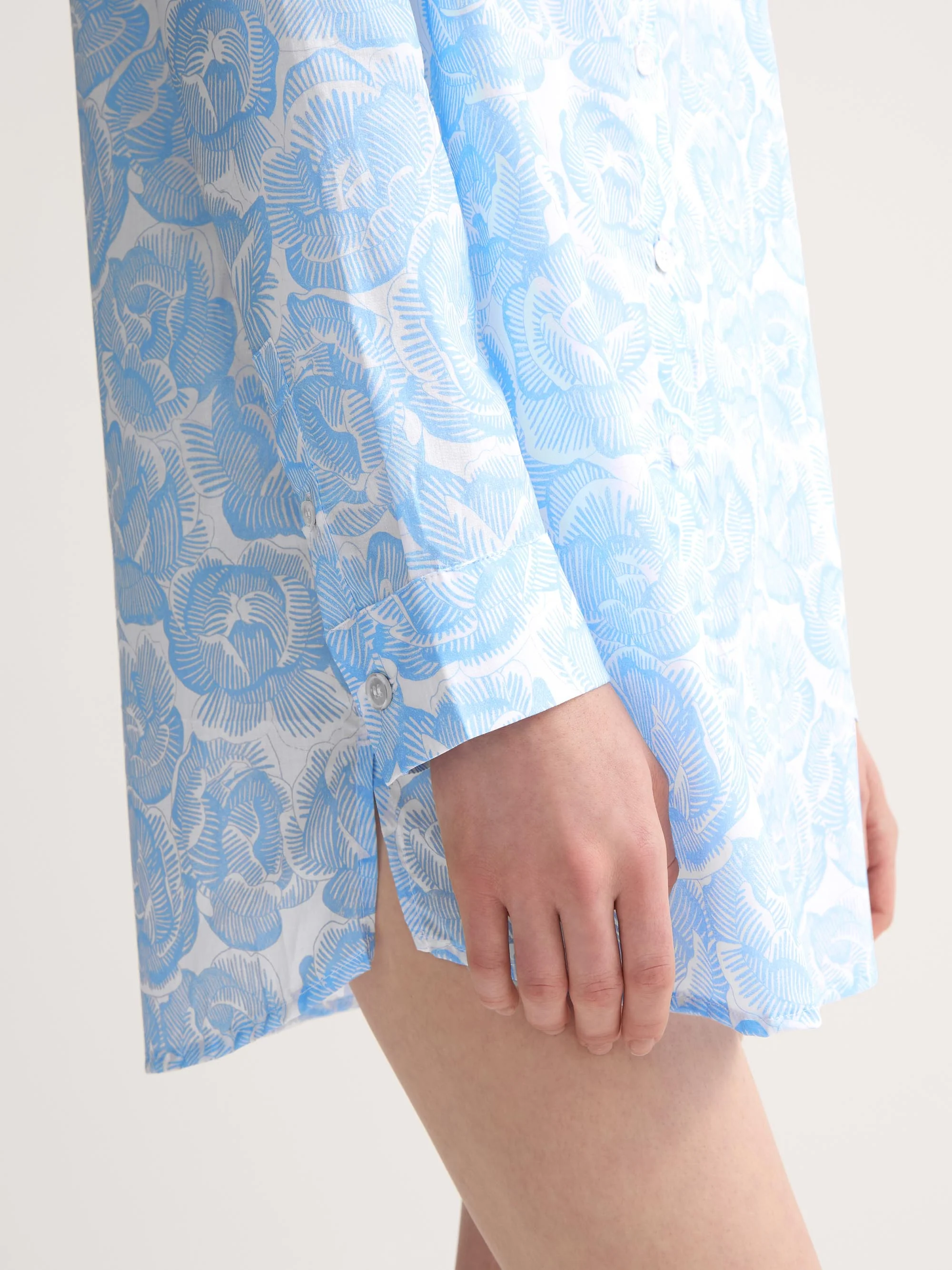 Women's Nightshirt Cotton Batiste Light Blue & White Rose Print - Image 6