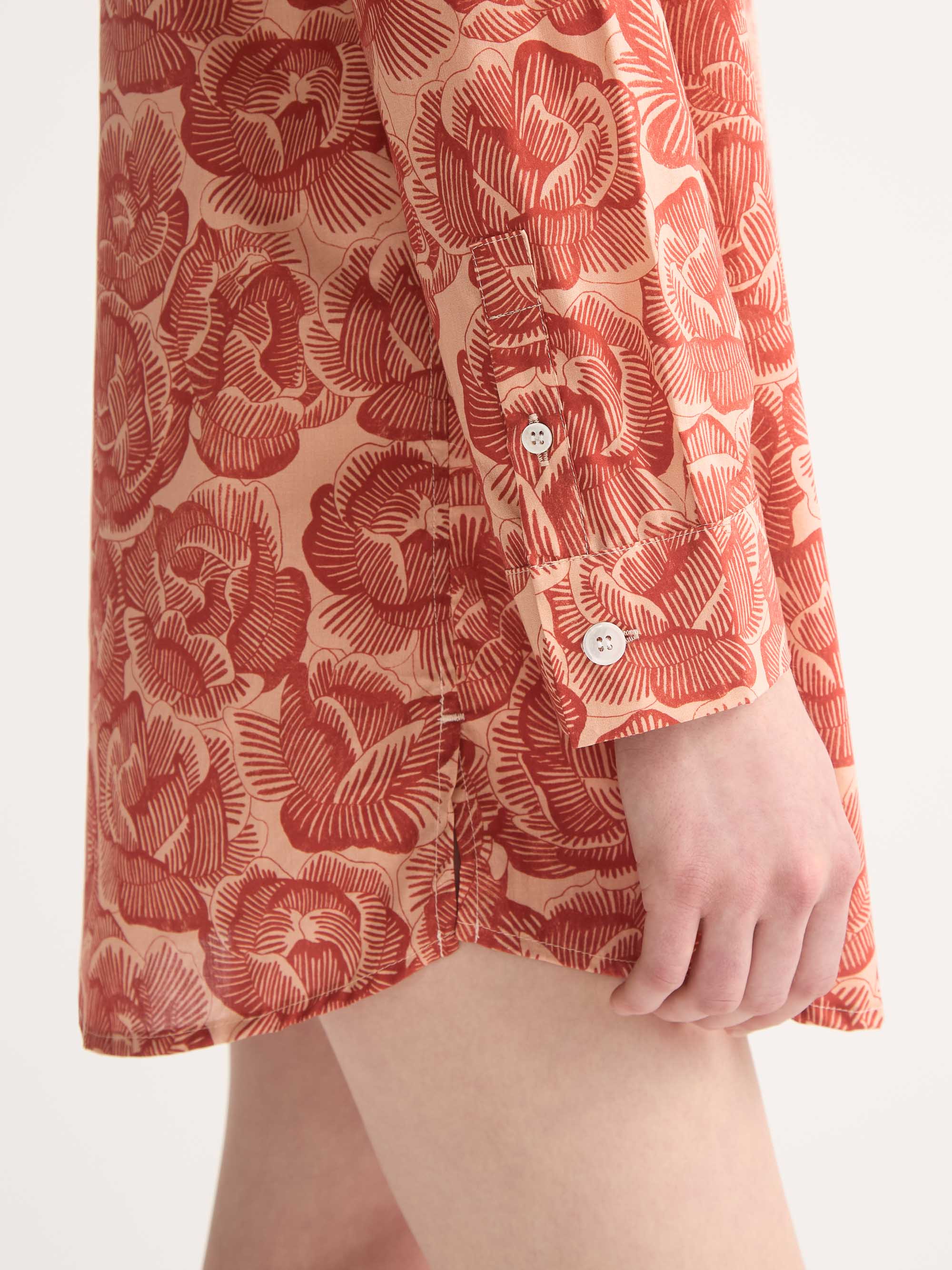 Women's Nightshirt Cotton Batiste Rustic Red & Peach Rose Print - Image 5