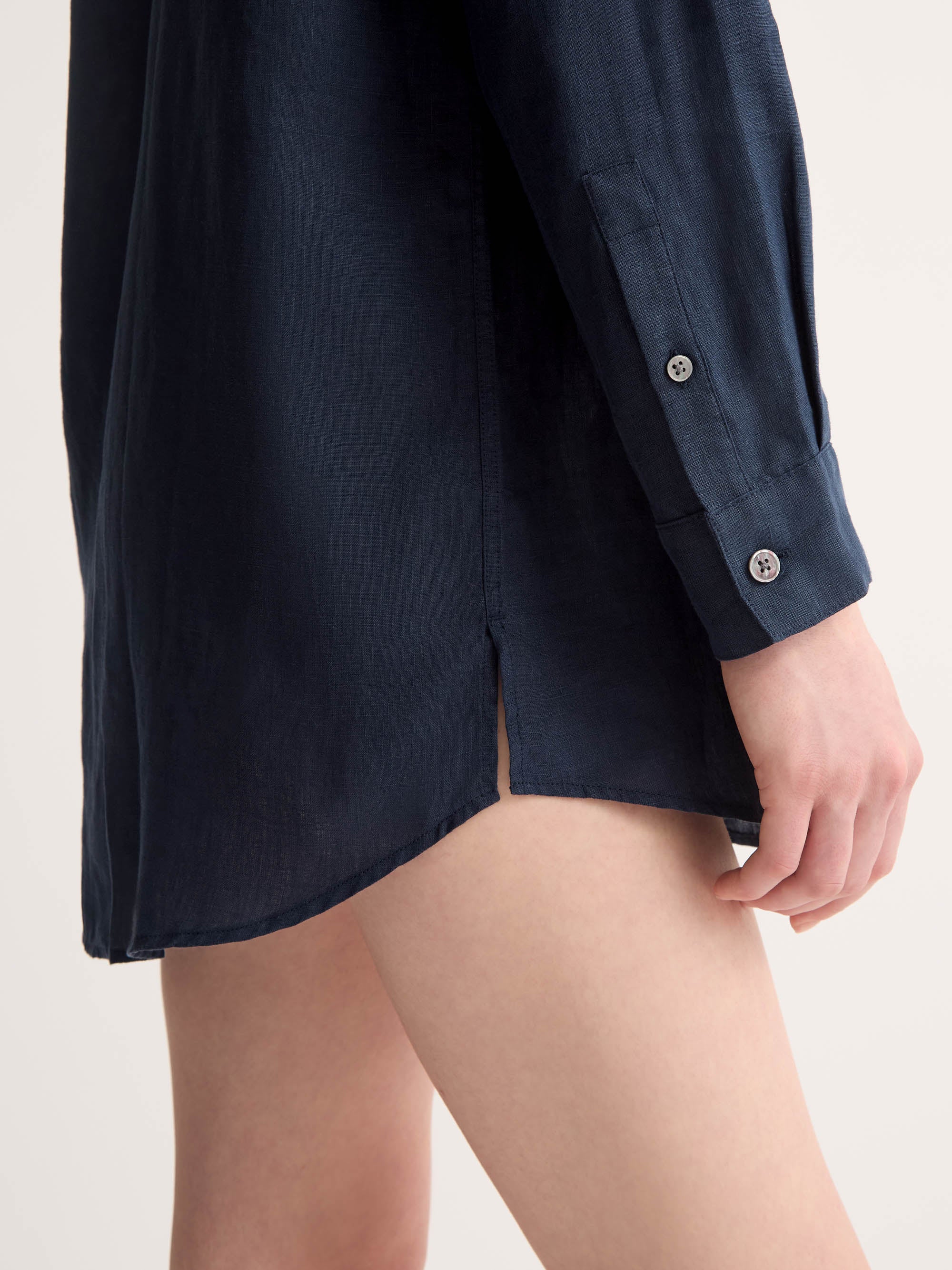 Women's Longline Shirt Sicily Linen Navy - Image 5