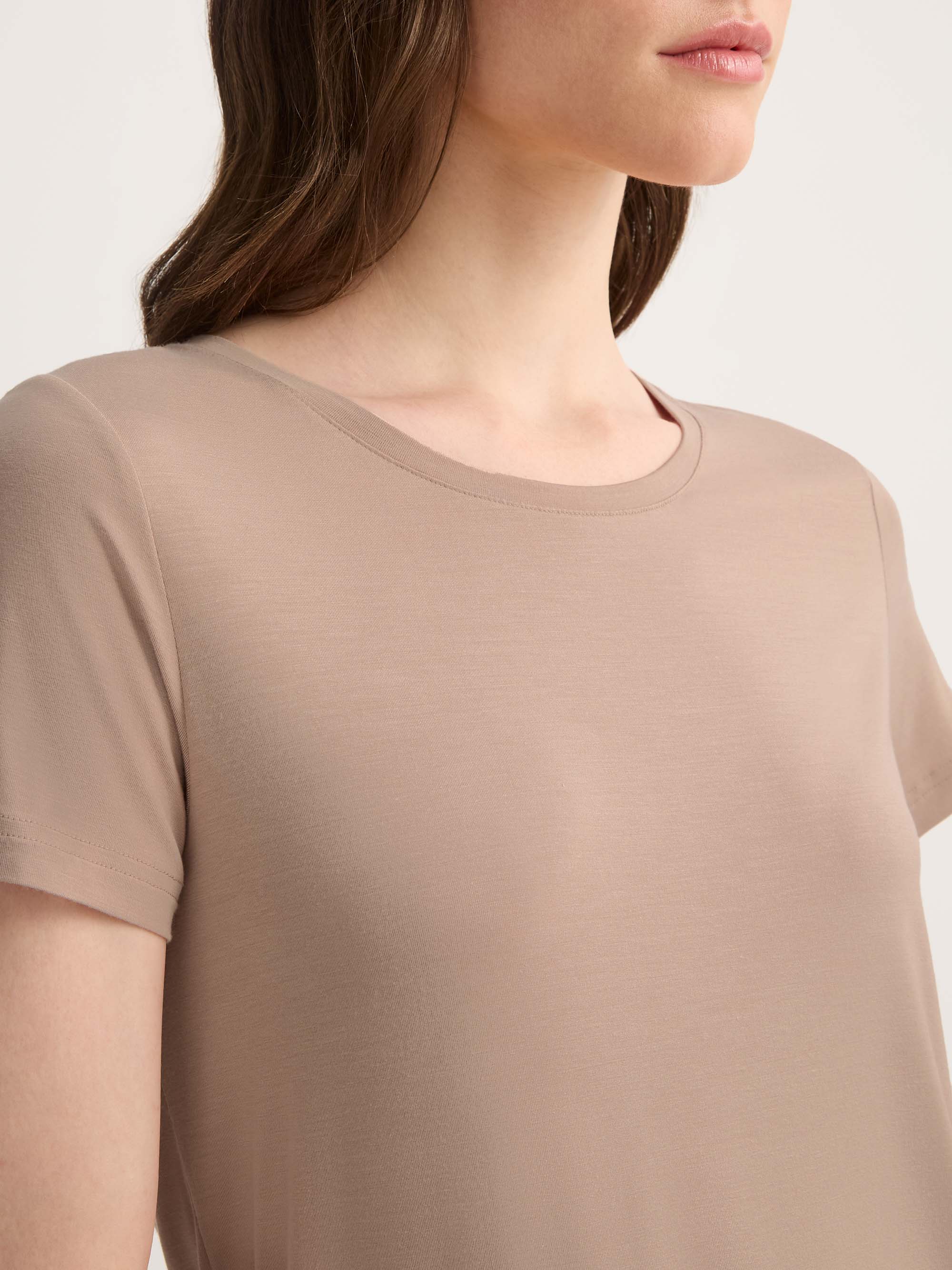 Women's T-Shirt Lara Micro Modal Stretch Almond Blush - Image 4