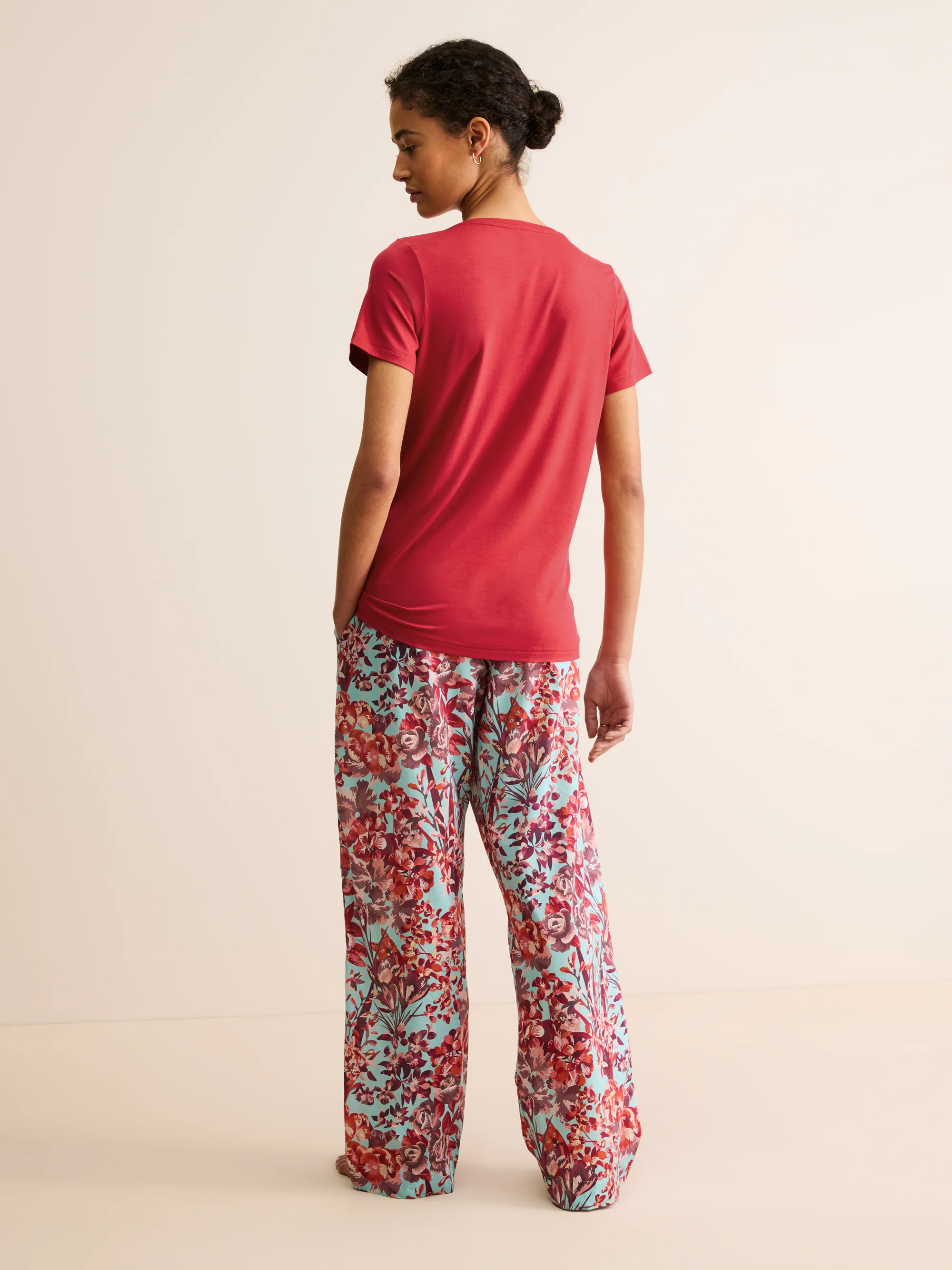 Women's T-Shirt Lara Micro Modal Stretch Cherry Red - Image 2