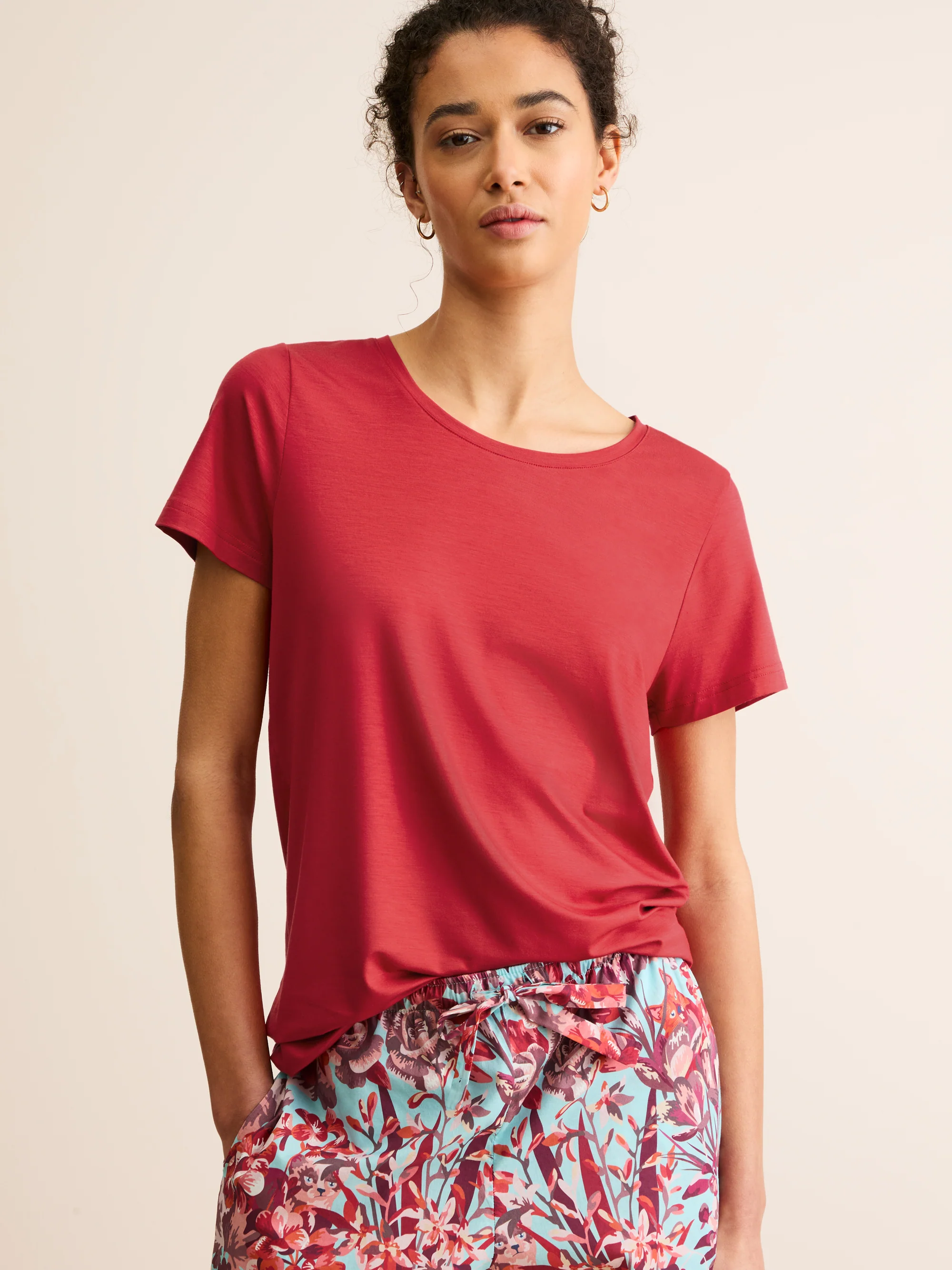 Women's T-Shirt Lara Micro Modal Stretch Cherry Red - Image 4