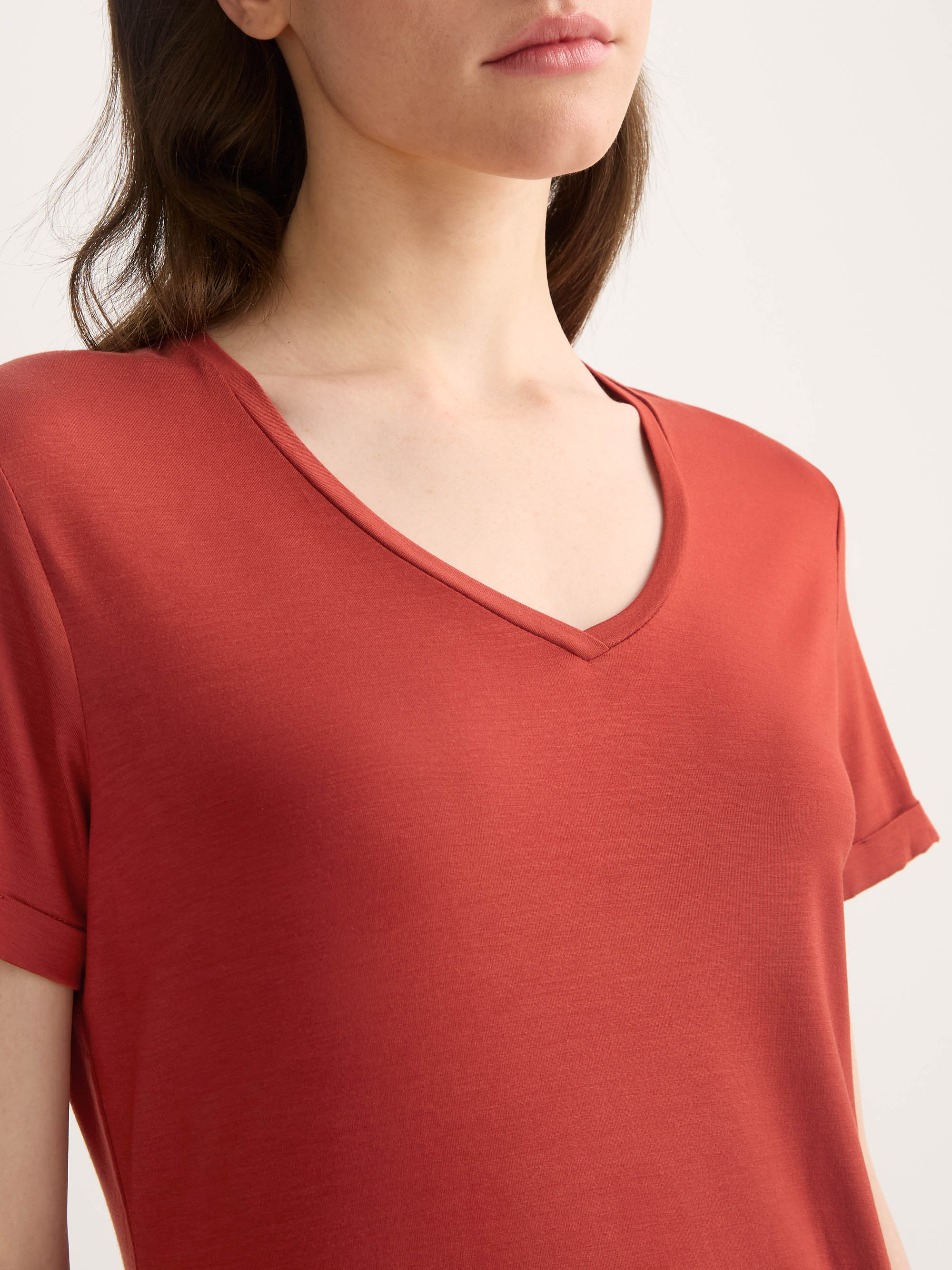 Women's V-Neck Sleep T-Shirt Lara Micro Modal Stretch Rose Red - Image 4