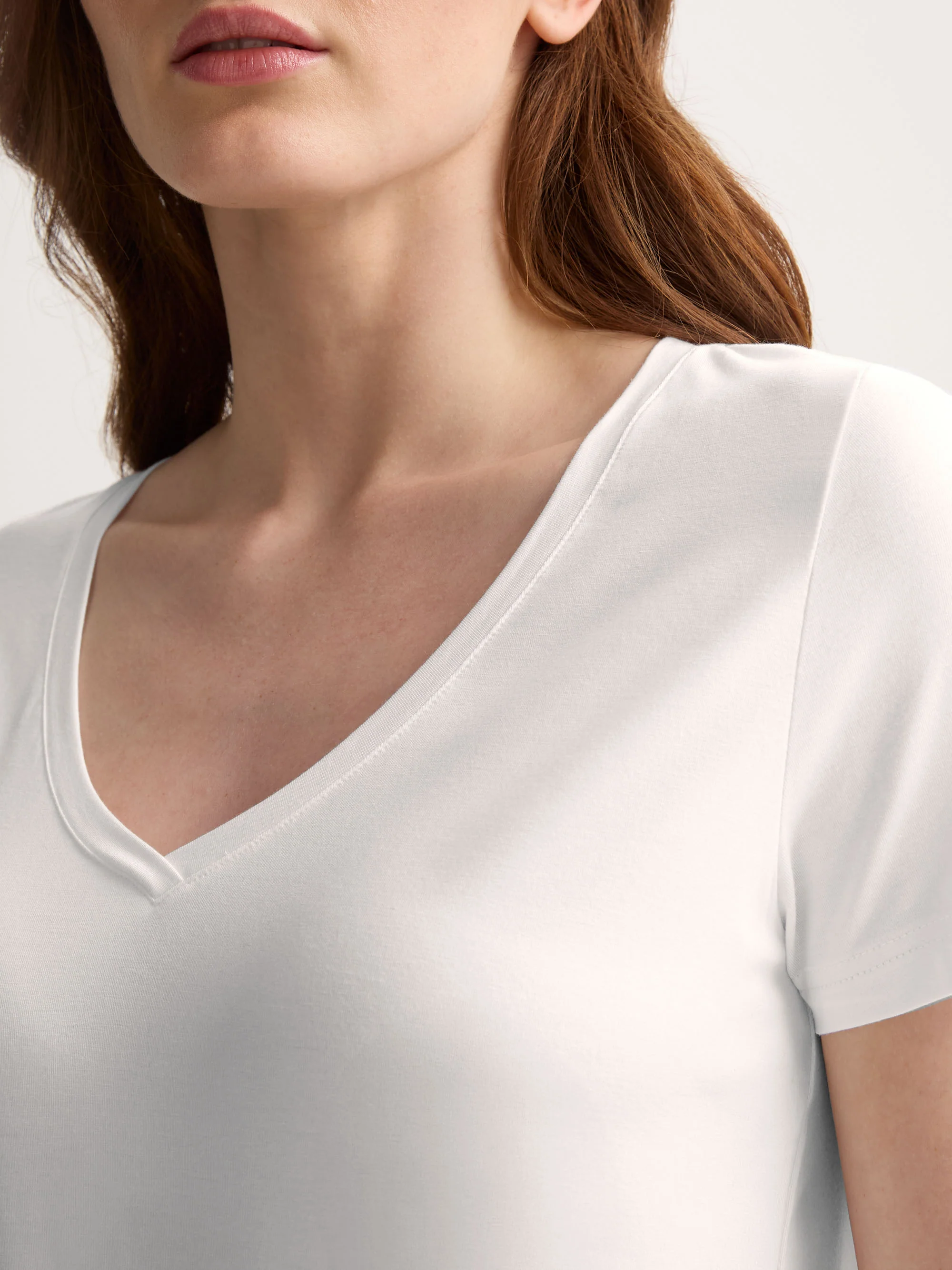 Women's V-Neck T-Shirt Lara Micro Modal Stretch White - Image 5